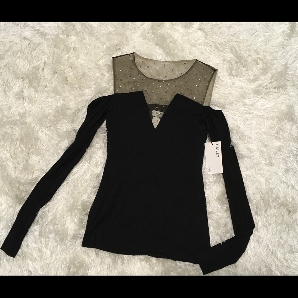 Bailey 44 cold shoulder top size xs NWT